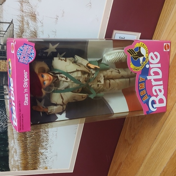 1992 Army Barbie - Picture 3 of 11